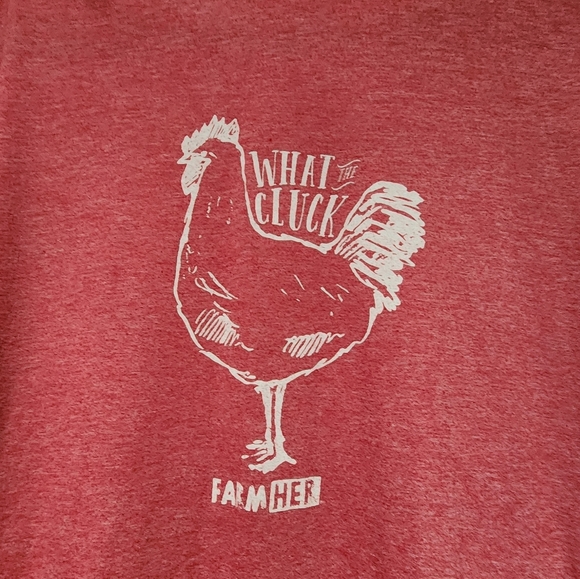 Red tshirt - Picture 2 of 3